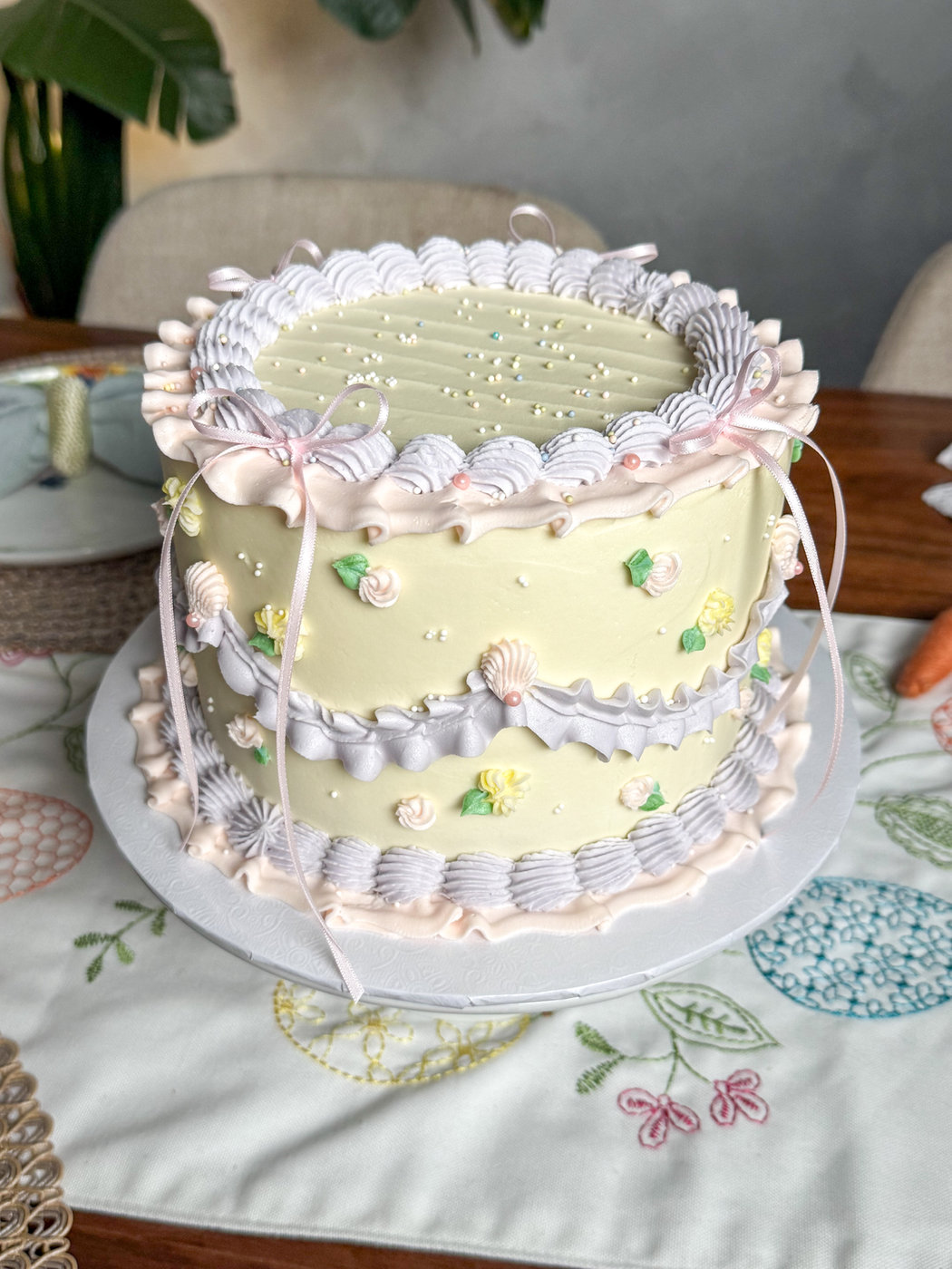 Custom cake by Sweet & Dulce