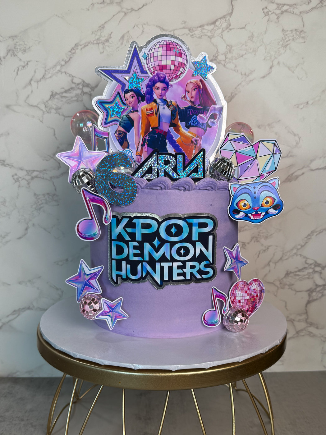 Custom themed cake by Sweet & Dulce